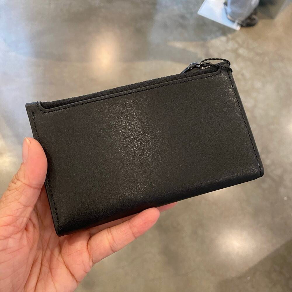 Marc Jacobs 4R4SMP035S01 Slim Bifold Wallet In Black - Picture 3 of 7